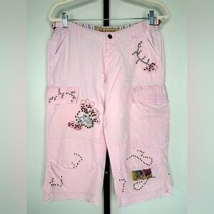 Da-Nang Women's Cargo Capri With Studded Skulls & Patches - Pink